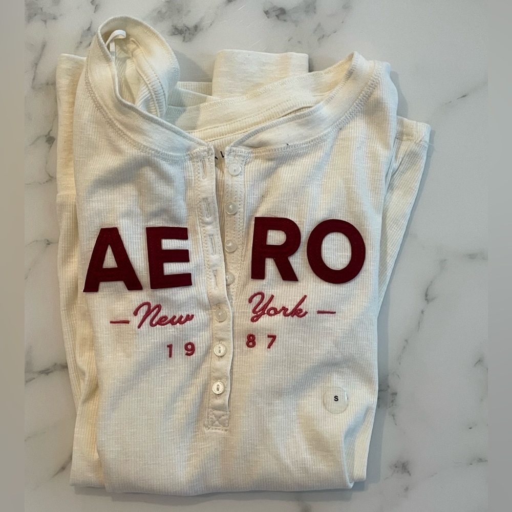AERO white henley - S